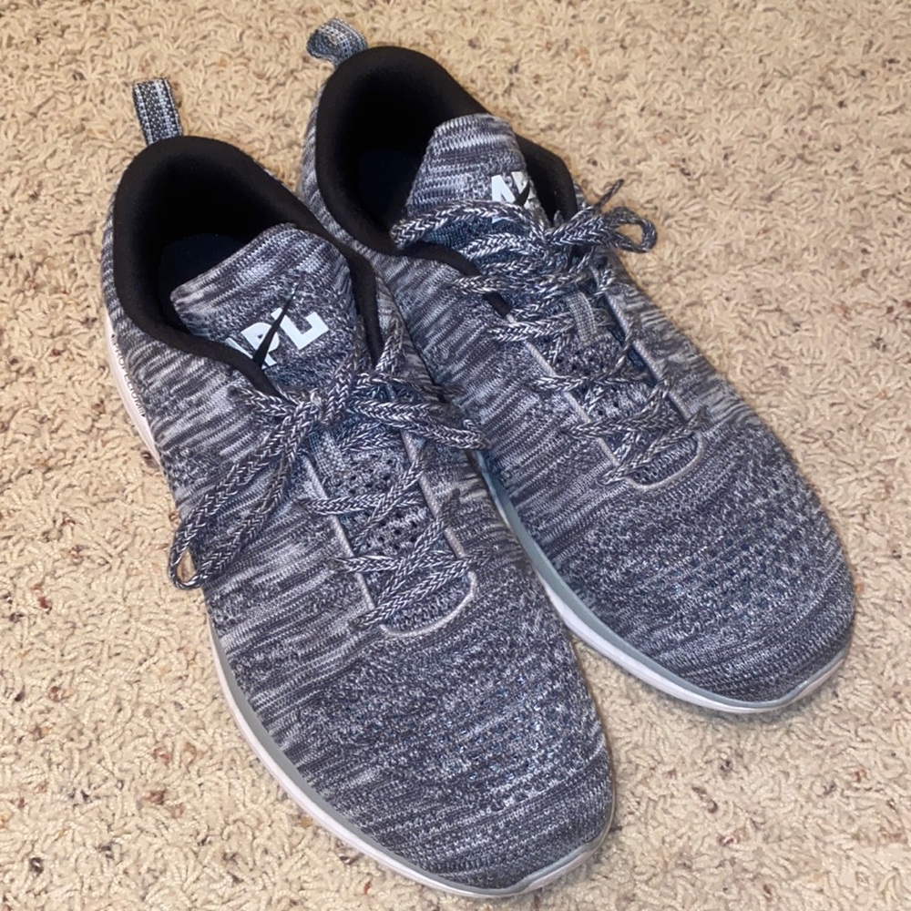 Women’s APL Techloom Pro tennis shoe. Size 10. Worn once.